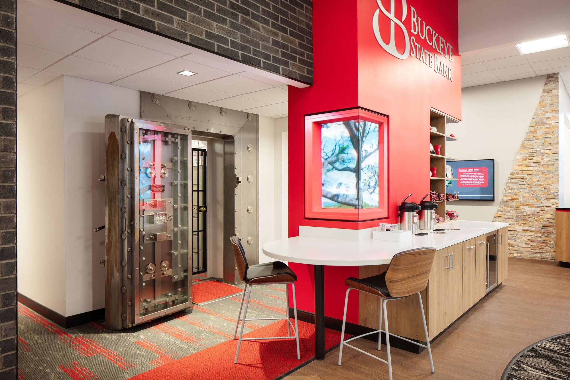 BuckeyeBank-1885NorthwestBlvd-06 (1)